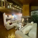 Exceptional Duplex, Cozy & Authentic Atmosphere アパート *