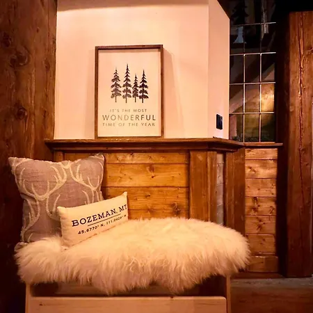 Exceptional Duplex, Cozy & Authentic Atmosphere アパート